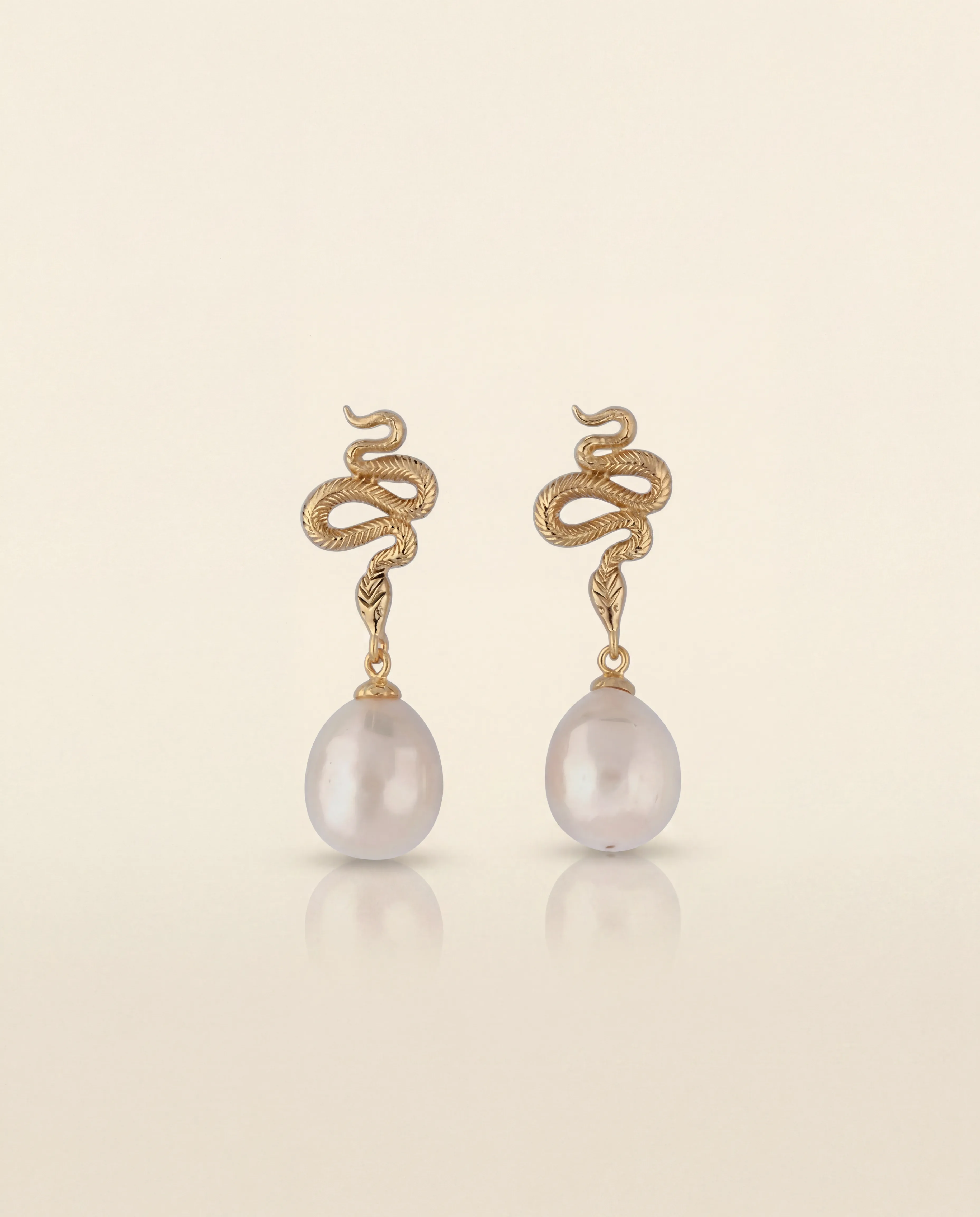 Serpent Pearl Drop Küpe