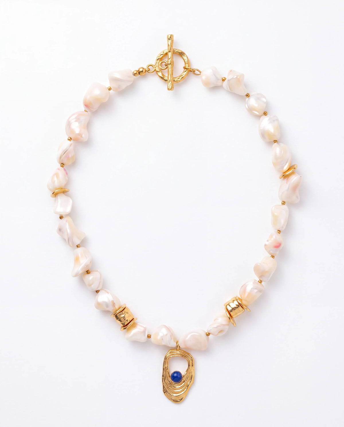 Rosewater Mother of Pearl Kolye - pudra pembesi sedef boncuklu ve altın kaplama tokalı kolye, ürün görseli