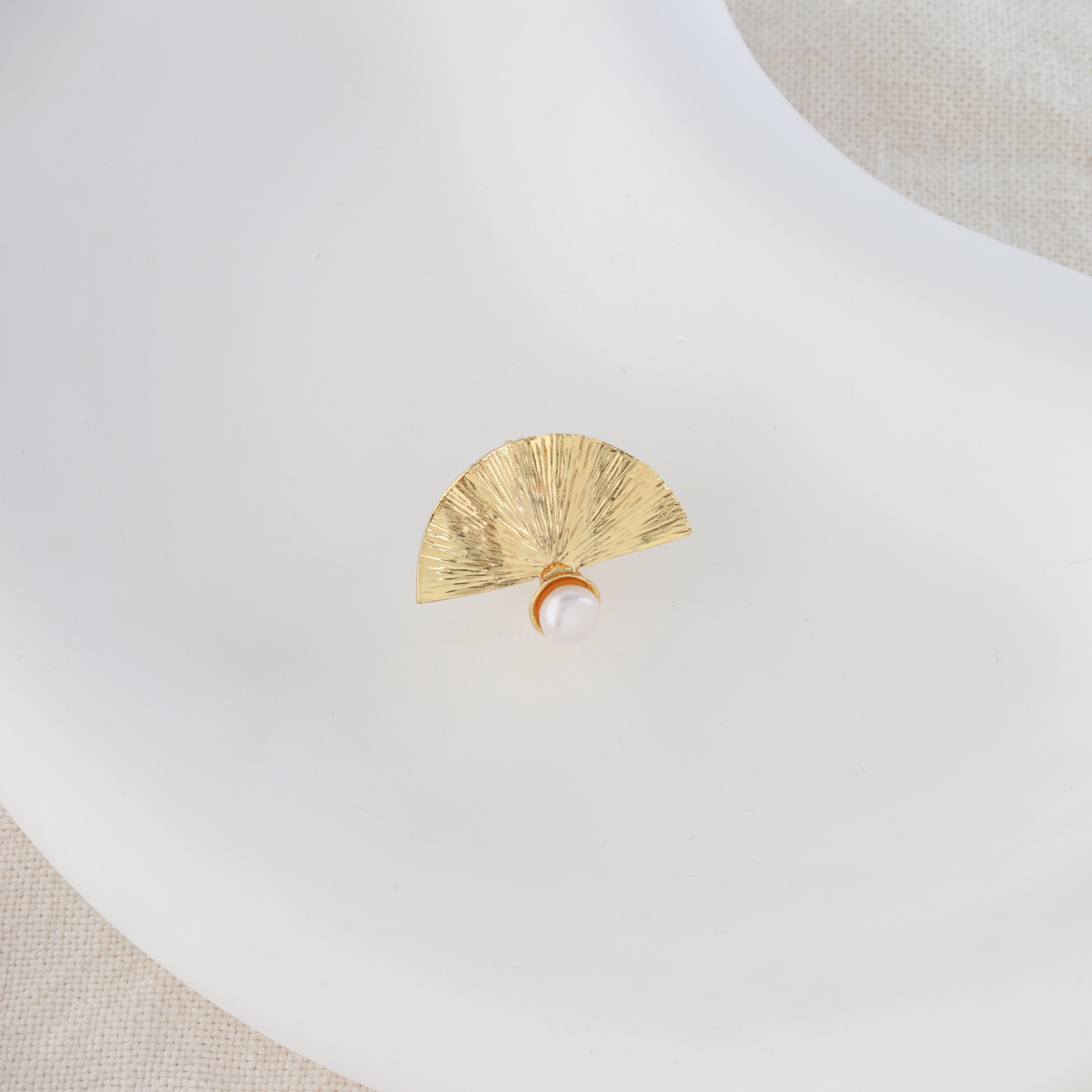 Golden Fan Pearl